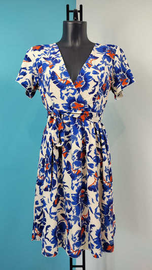 Robe courte fleurie bleue