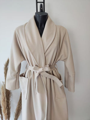 Manteau long à ceinture beige